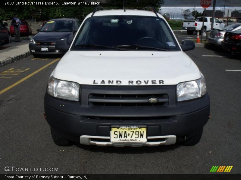 Chawton White / Black 2003 Land Rover Freelander S