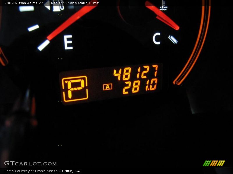 Radiant Silver Metallic / Frost 2009 Nissan Altima 2.5 S
