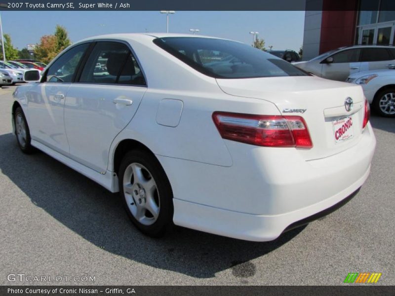 Super White / Ash 2007 Toyota Camry SE
