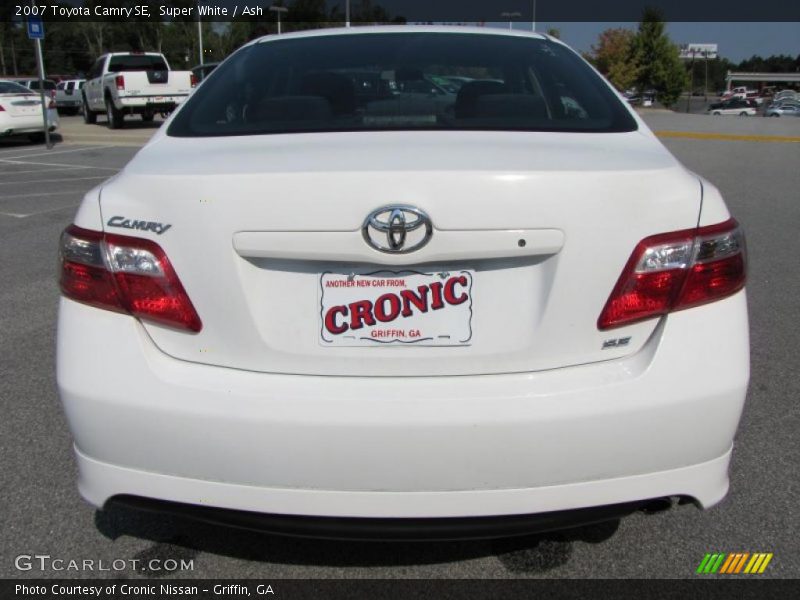 Super White / Ash 2007 Toyota Camry SE