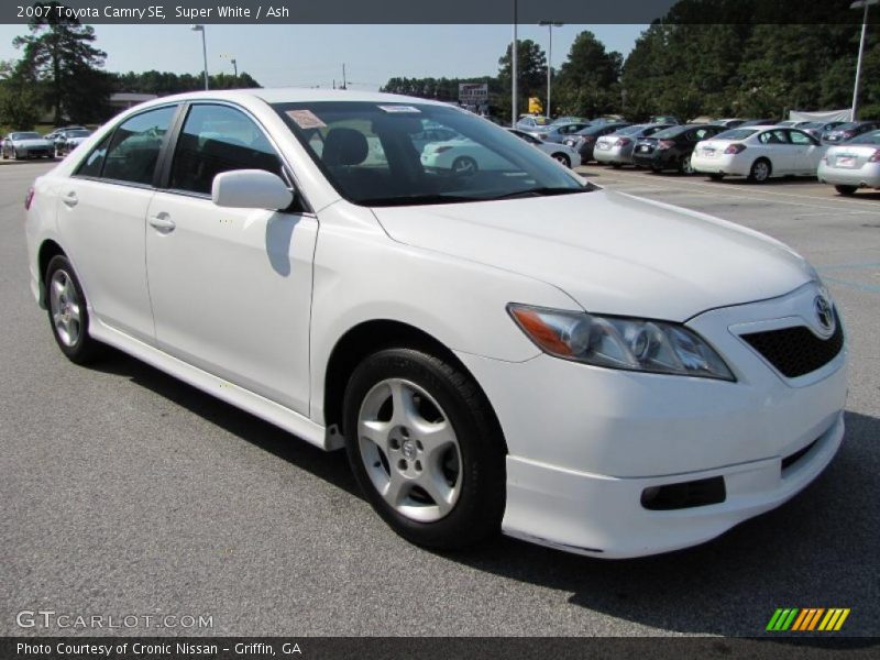 Super White / Ash 2007 Toyota Camry SE