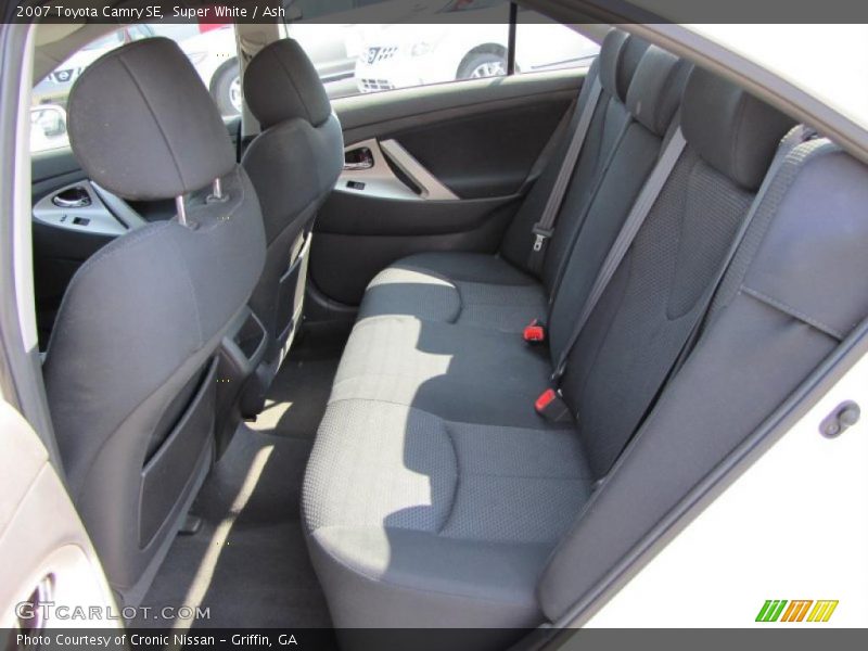 Super White / Ash 2007 Toyota Camry SE