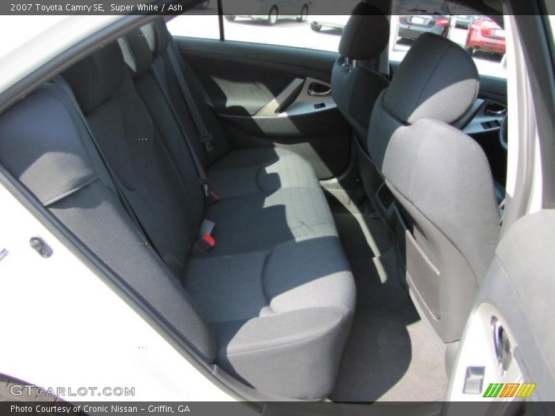Super White / Ash 2007 Toyota Camry SE