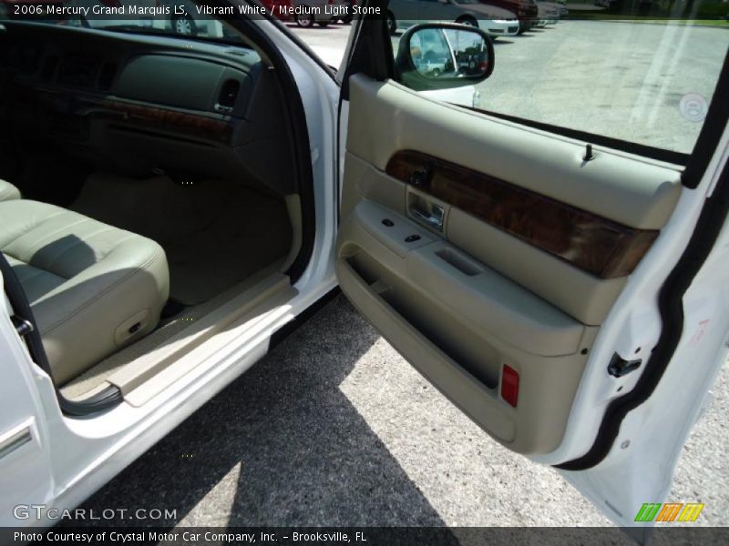 Vibrant White / Medium Light Stone 2006 Mercury Grand Marquis LS