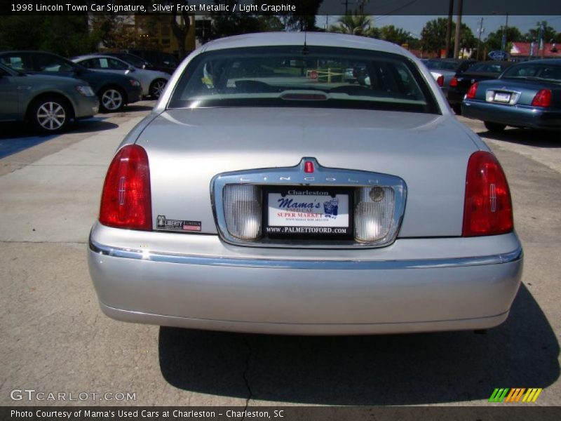 Silver Frost Metallic / Light Graphite 1998 Lincoln Town Car Signature