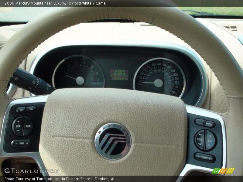 Oxford White / Camel 2006 Mercury Mountaineer Luxury