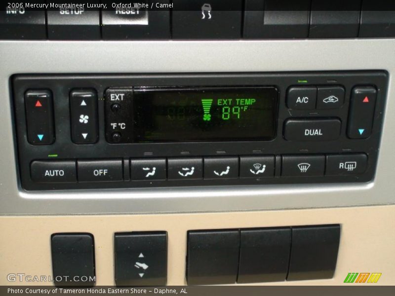 Oxford White / Camel 2006 Mercury Mountaineer Luxury