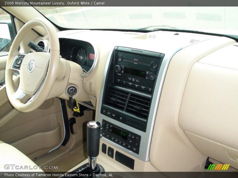 Oxford White / Camel 2006 Mercury Mountaineer Luxury