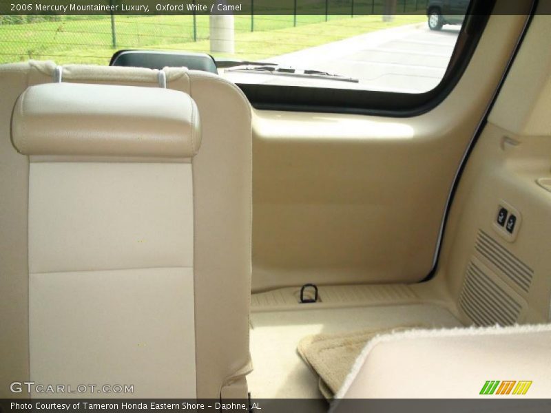 Oxford White / Camel 2006 Mercury Mountaineer Luxury