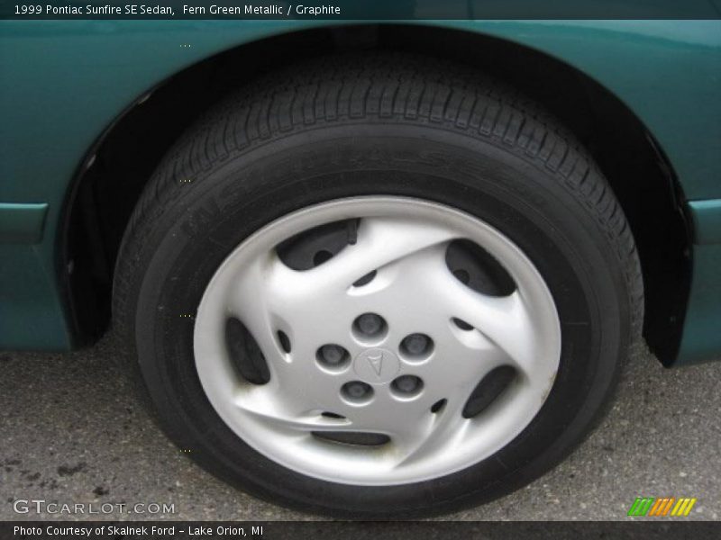 Fern Green Metallic / Graphite 1999 Pontiac Sunfire SE Sedan