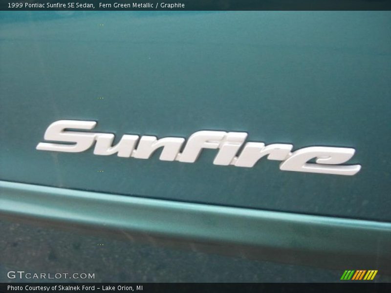 Fern Green Metallic / Graphite 1999 Pontiac Sunfire SE Sedan