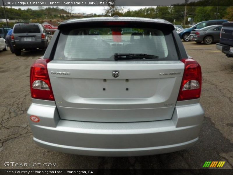 Bright Silver Metallic / Dark Slate Gray 2009 Dodge Caliber SXT
