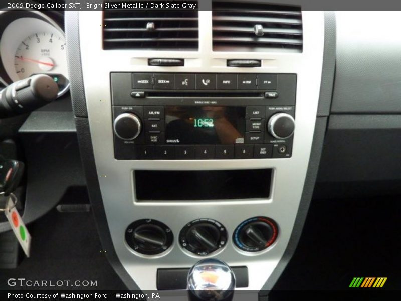 Bright Silver Metallic / Dark Slate Gray 2009 Dodge Caliber SXT