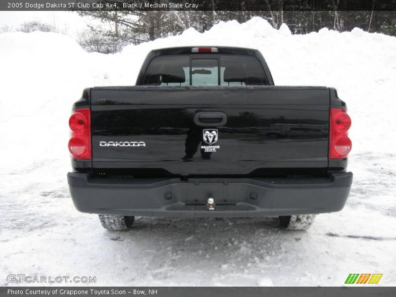 Black / Medium Slate Gray 2005 Dodge Dakota ST Club Cab 4x4
