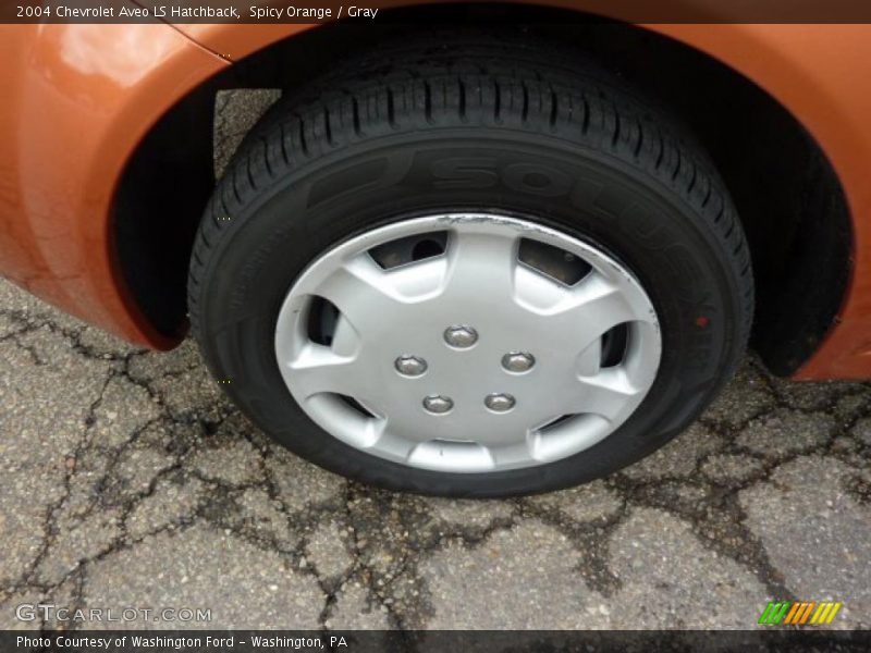 Spicy Orange / Gray 2004 Chevrolet Aveo LS Hatchback