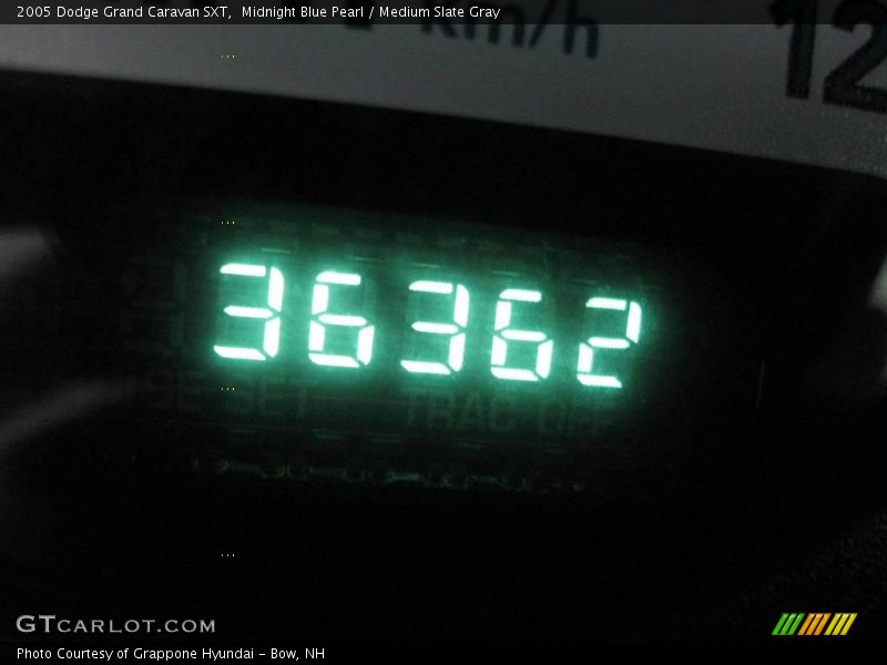 Midnight Blue Pearl / Medium Slate Gray 2005 Dodge Grand Caravan SXT