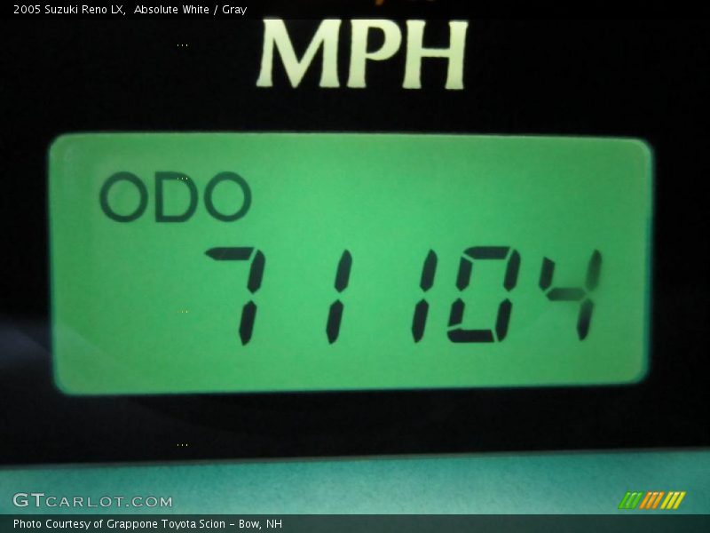 Absolute White / Gray 2005 Suzuki Reno LX
