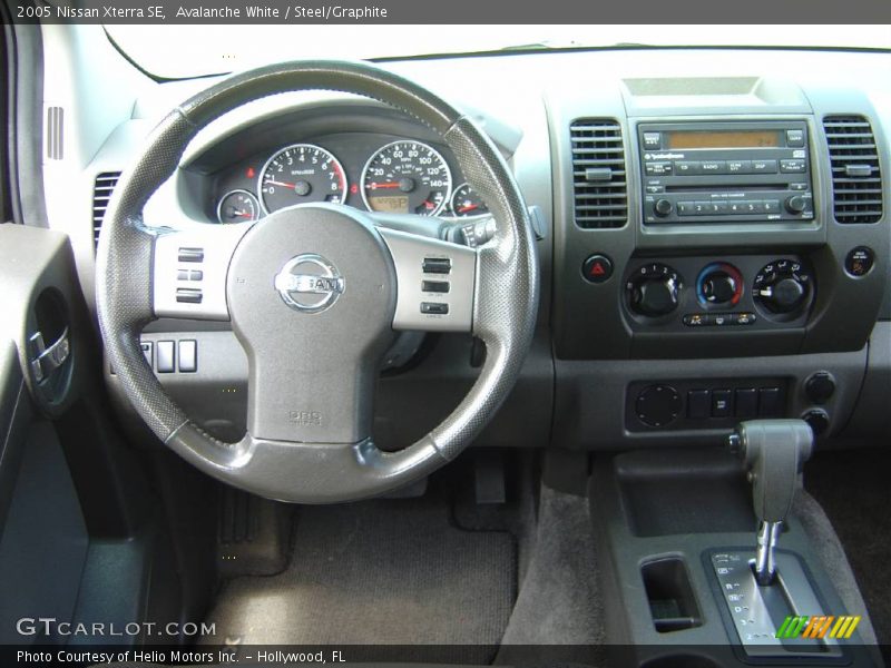 Avalanche White / Steel/Graphite 2005 Nissan Xterra SE