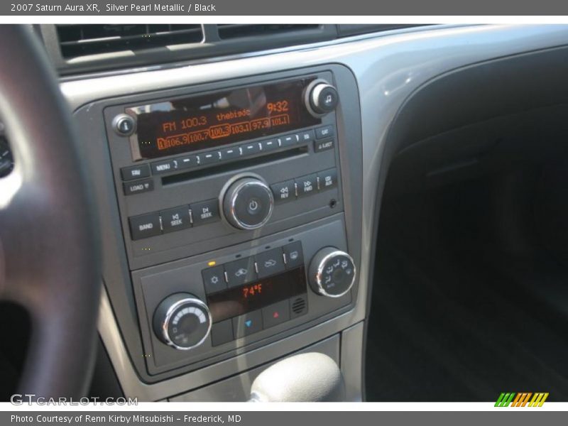 Silver Pearl Metallic / Black 2007 Saturn Aura XR