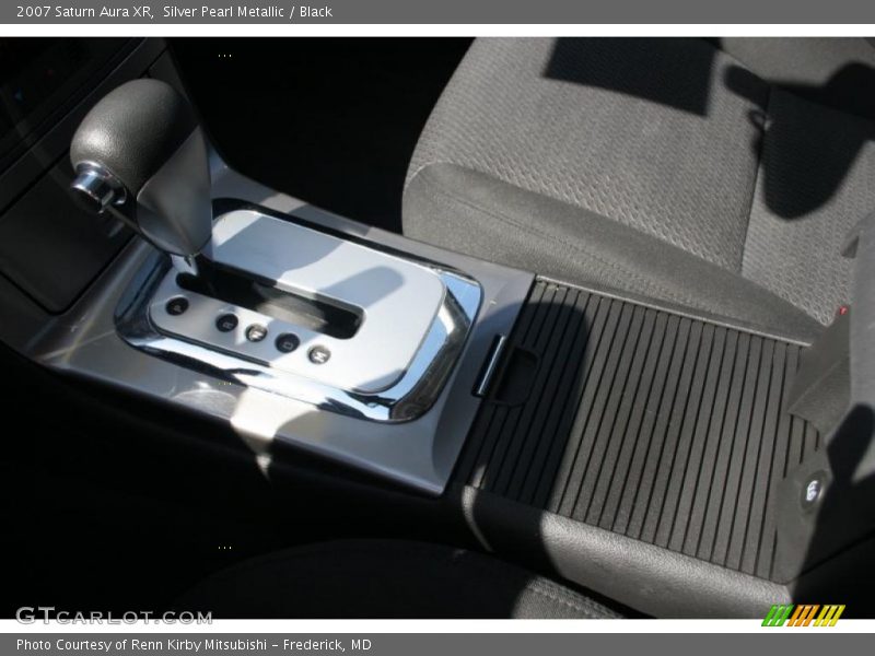 Silver Pearl Metallic / Black 2007 Saturn Aura XR
