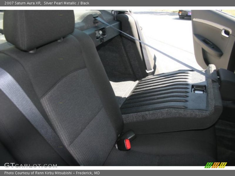 Silver Pearl Metallic / Black 2007 Saturn Aura XR