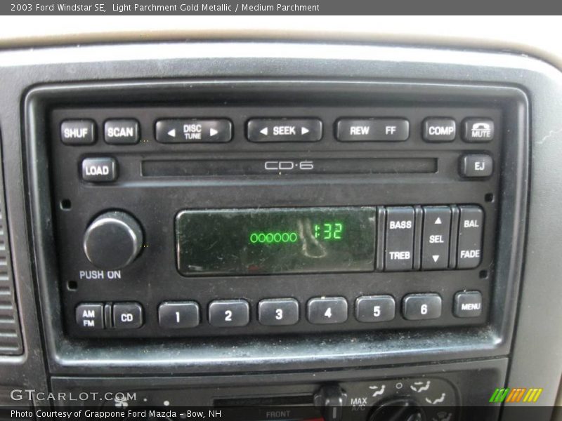 Light Parchment Gold Metallic / Medium Parchment 2003 Ford Windstar SE