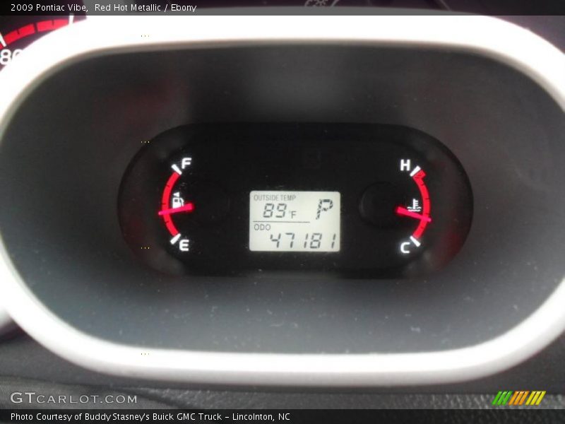 Red Hot Metallic / Ebony 2009 Pontiac Vibe