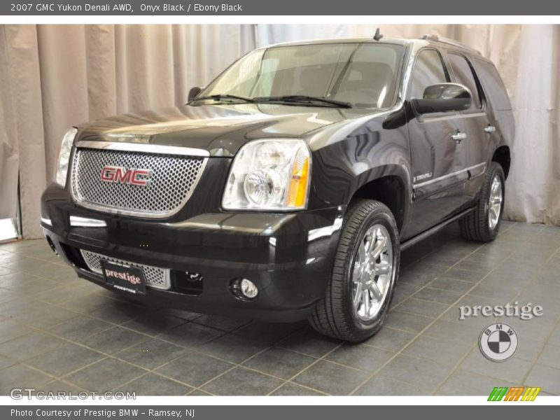 Onyx Black / Ebony Black 2007 GMC Yukon Denali AWD