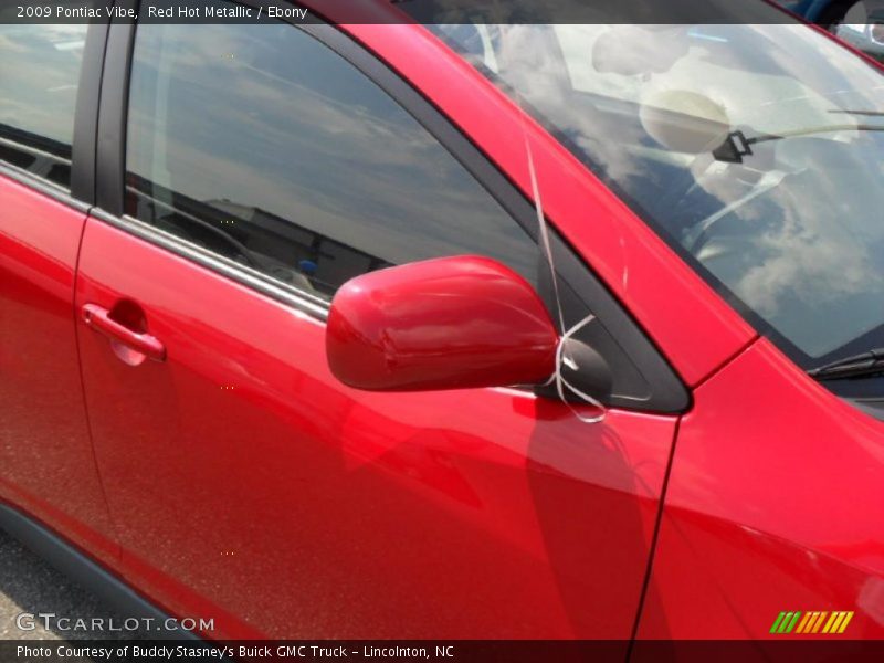 Red Hot Metallic / Ebony 2009 Pontiac Vibe