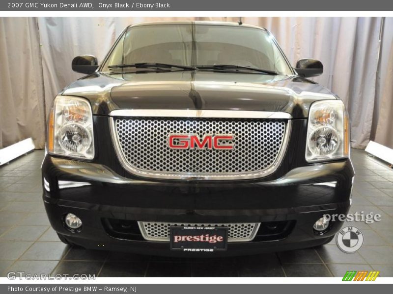 Onyx Black / Ebony Black 2007 GMC Yukon Denali AWD