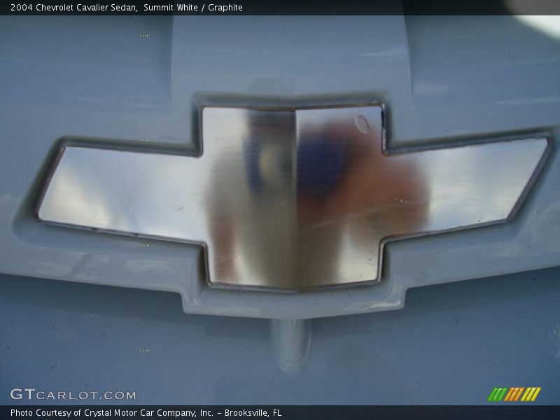 Summit White / Graphite 2004 Chevrolet Cavalier Sedan