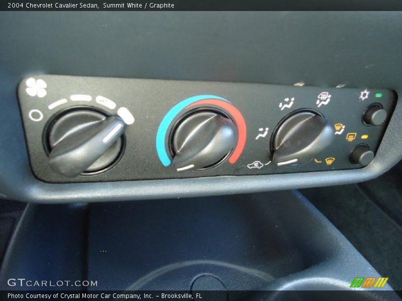 Summit White / Graphite 2004 Chevrolet Cavalier Sedan