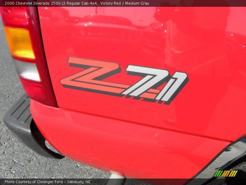 Victory Red / Medium Gray 2000 Chevrolet Silverado 1500 LS Regular Cab 4x4