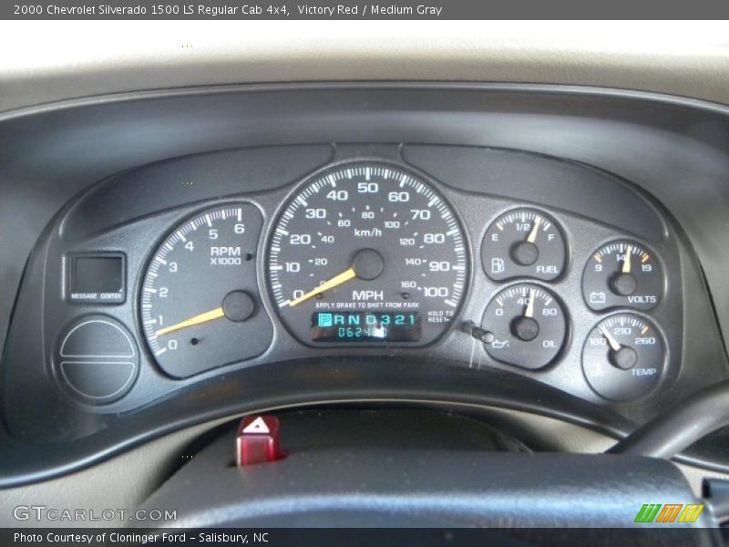Victory Red / Medium Gray 2000 Chevrolet Silverado 1500 LS Regular Cab 4x4