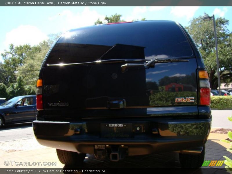 Carbon Metallic / Stone Gray 2004 GMC Yukon Denali AWD