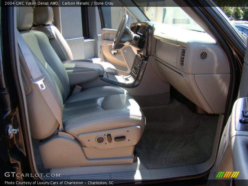 Carbon Metallic / Stone Gray 2004 GMC Yukon Denali AWD
