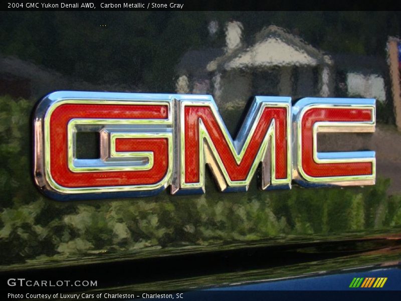 Carbon Metallic / Stone Gray 2004 GMC Yukon Denali AWD