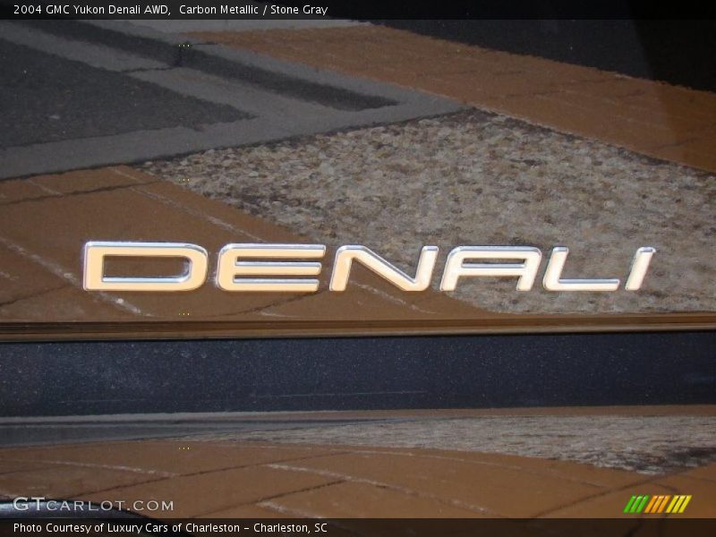 Carbon Metallic / Stone Gray 2004 GMC Yukon Denali AWD