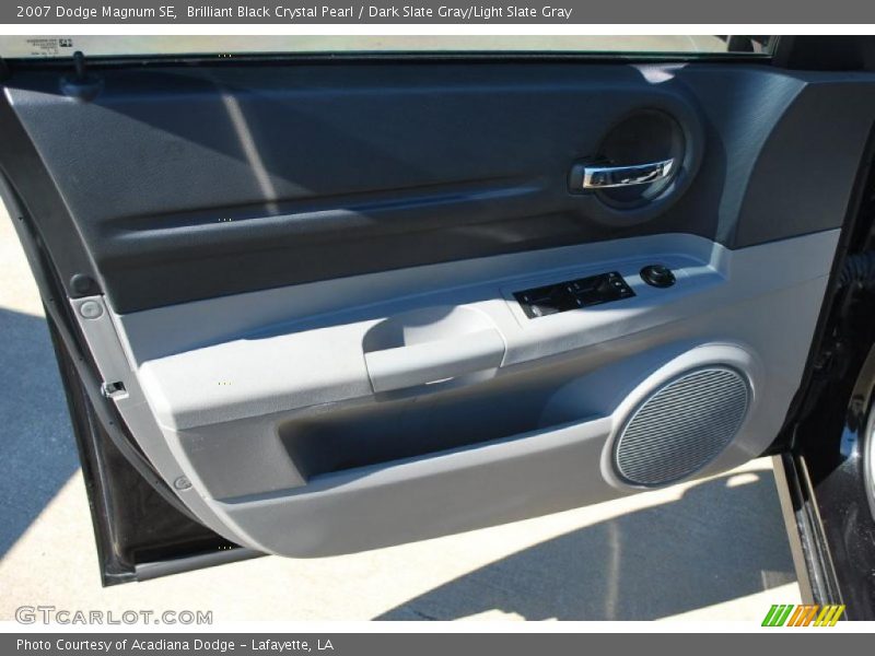 Brilliant Black Crystal Pearl / Dark Slate Gray/Light Slate Gray 2007 Dodge Magnum SE