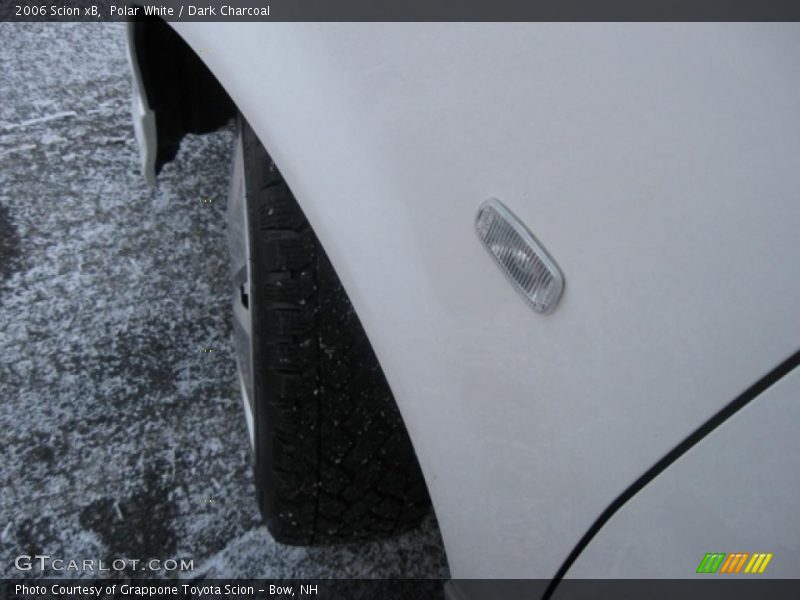Polar White / Dark Charcoal 2006 Scion xB