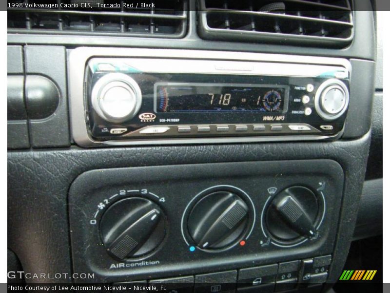 Tornado Red / Black 1998 Volkswagen Cabrio GLS