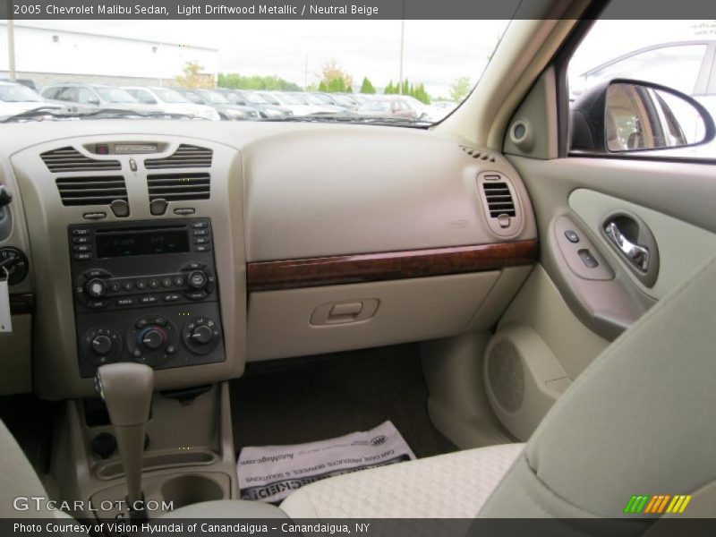 Light Driftwood Metallic / Neutral Beige 2005 Chevrolet Malibu Sedan