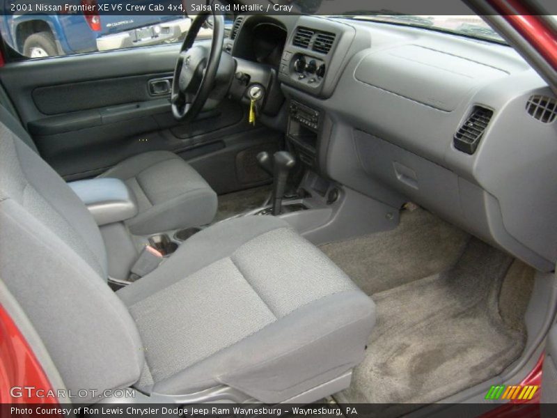 Salsa Red Metallic / Gray 2001 Nissan Frontier XE V6 Crew Cab 4x4