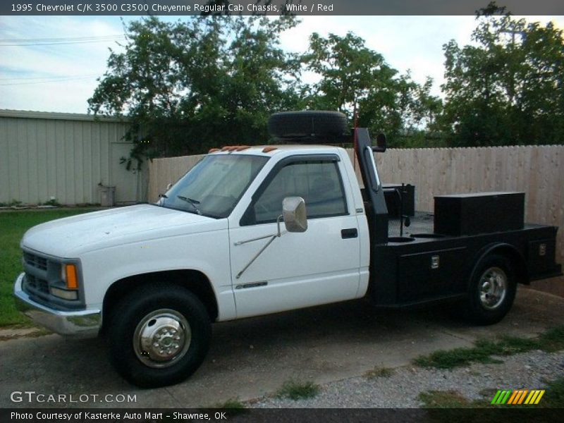 White / Red 1995 Chevrolet C/K 3500 C3500 Cheyenne Regular Cab Chassis