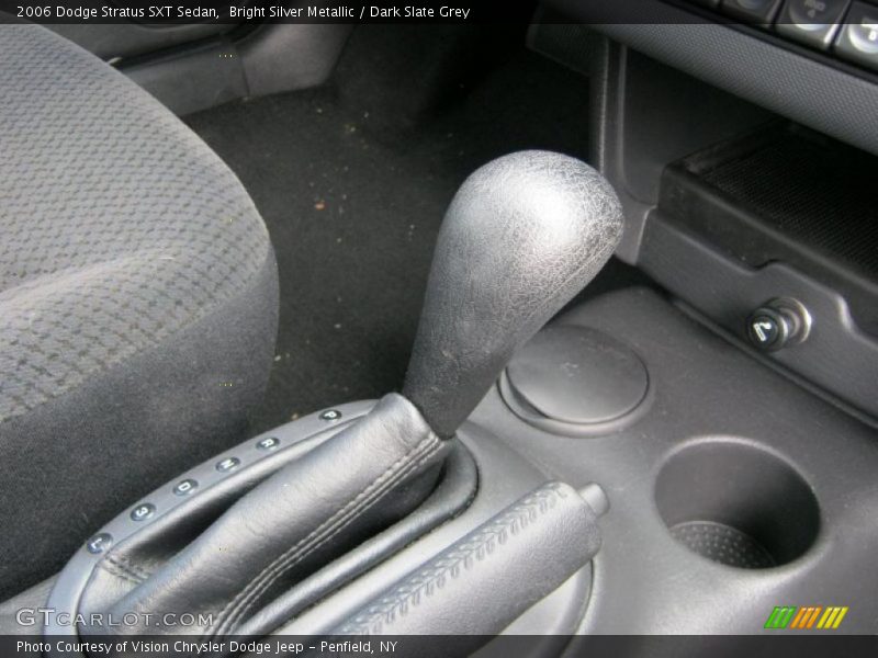 Bright Silver Metallic / Dark Slate Grey 2006 Dodge Stratus SXT Sedan
