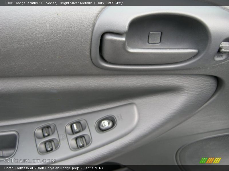 Bright Silver Metallic / Dark Slate Grey 2006 Dodge Stratus SXT Sedan