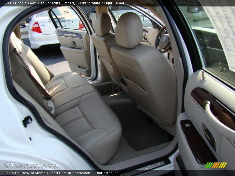 Vibrant White / Light Camel 2010 Lincoln Town Car Signature Limited