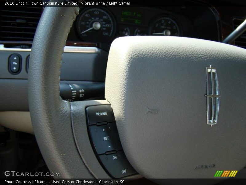Vibrant White / Light Camel 2010 Lincoln Town Car Signature Limited