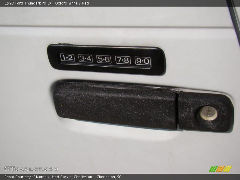 Oxford White / Red 1993 Ford Thunderbird LX