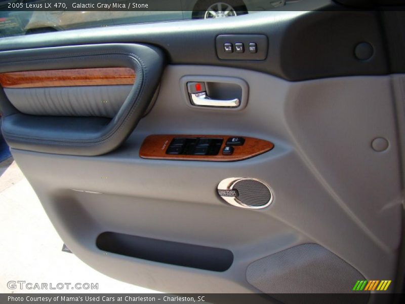 Galactic Gray Mica / Stone 2005 Lexus LX 470
